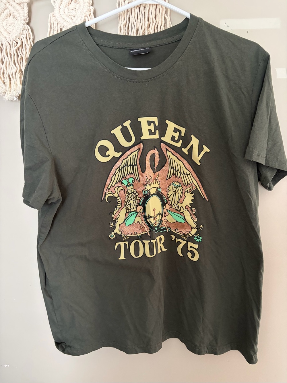 Queen Tour '75 Graphic Tee